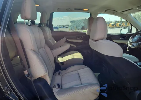 2019 Subaru Ascent Premium z USA, uszkodzony, nr VIN 4S4WMAFD3K3489019